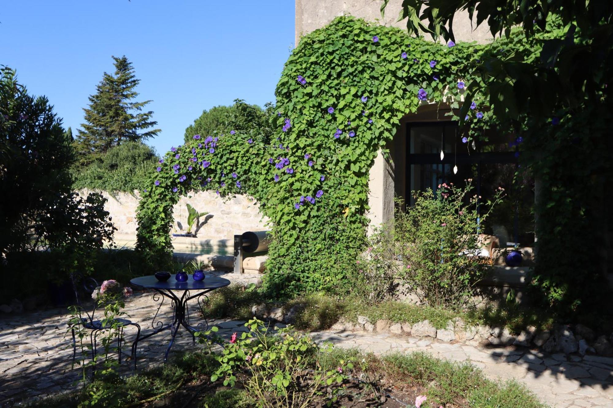 Bed and Breakfast Aux Pots Bleus Nissan-lez-Enserune Exterior foto